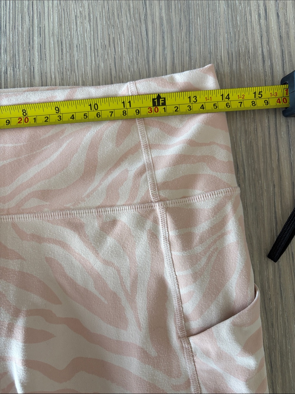 Fabletics PureLuxe Pink Zebra Print High Waisted Leggings Size Medium Pockets - Picture 8 of 9